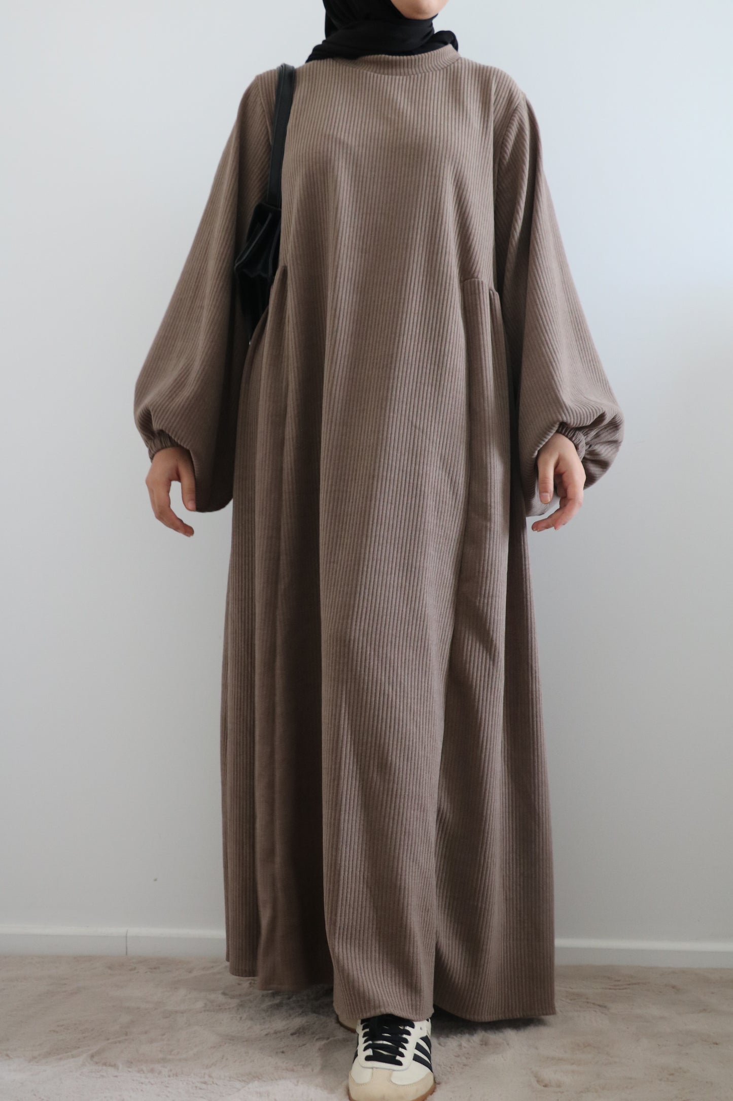 abaya à manches bouffantes velours