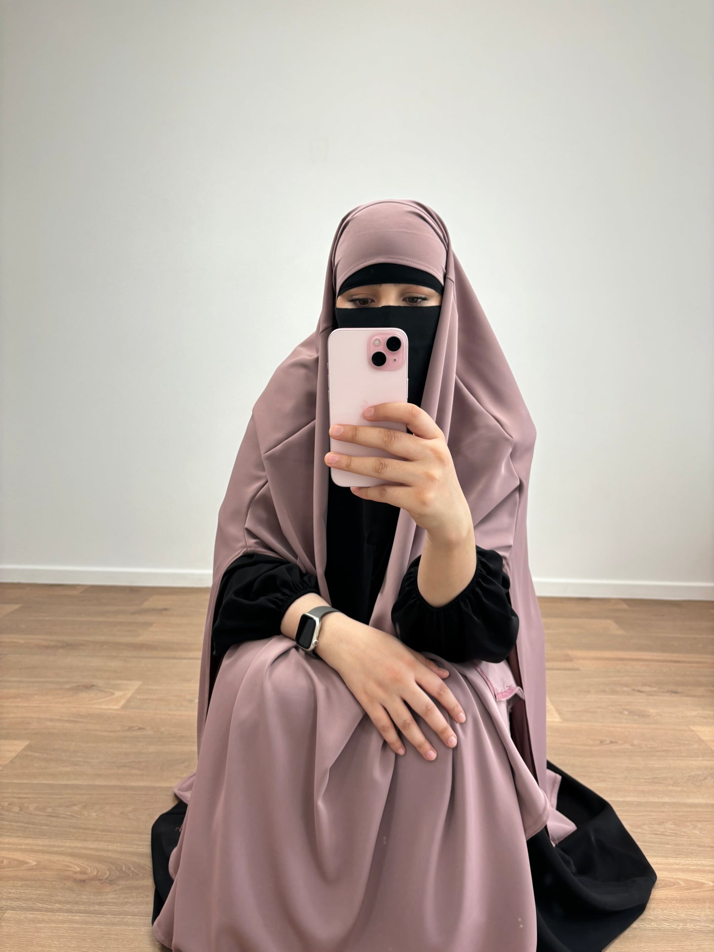 Hijab violet foncé