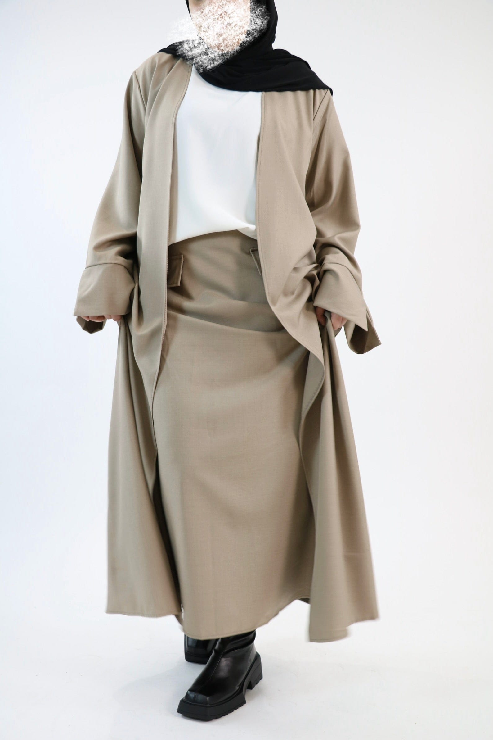 Ensemble prestige 3 pièces taupe élégance – Meraaya